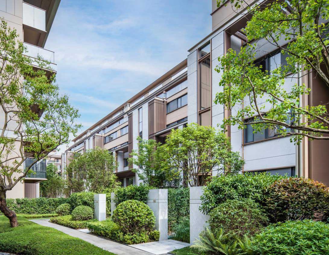 成都太潮湿怎么办，在四川成都怎么防止潮湿，有没有专业的别墅防潮公司？